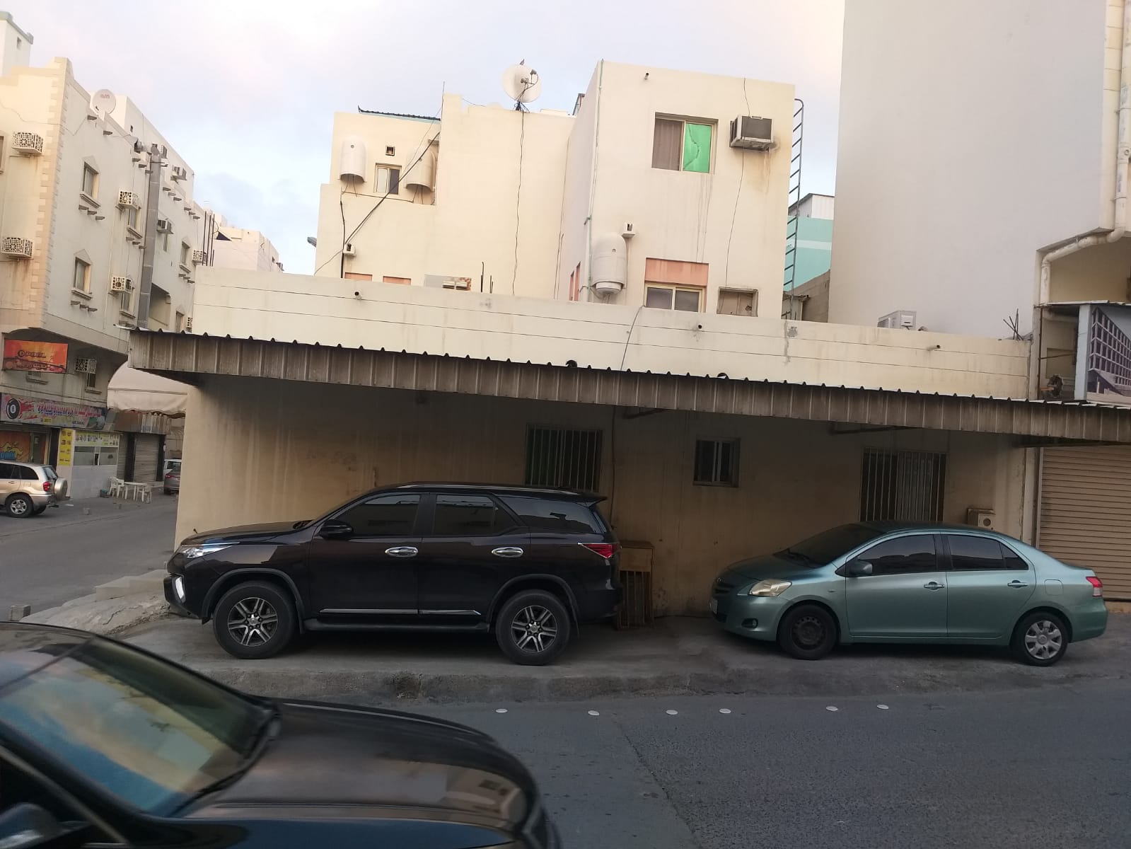 فيلا في الرفاع الشرقي للبــيع